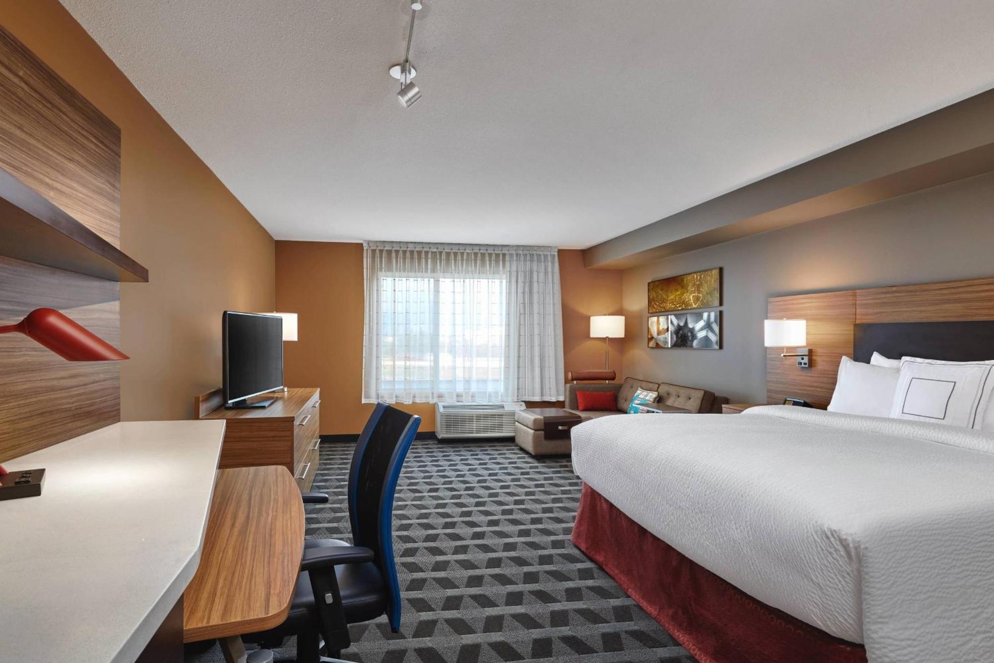 Towneplace Suites By Marriott Fort Mcmurray Bagian luar foto