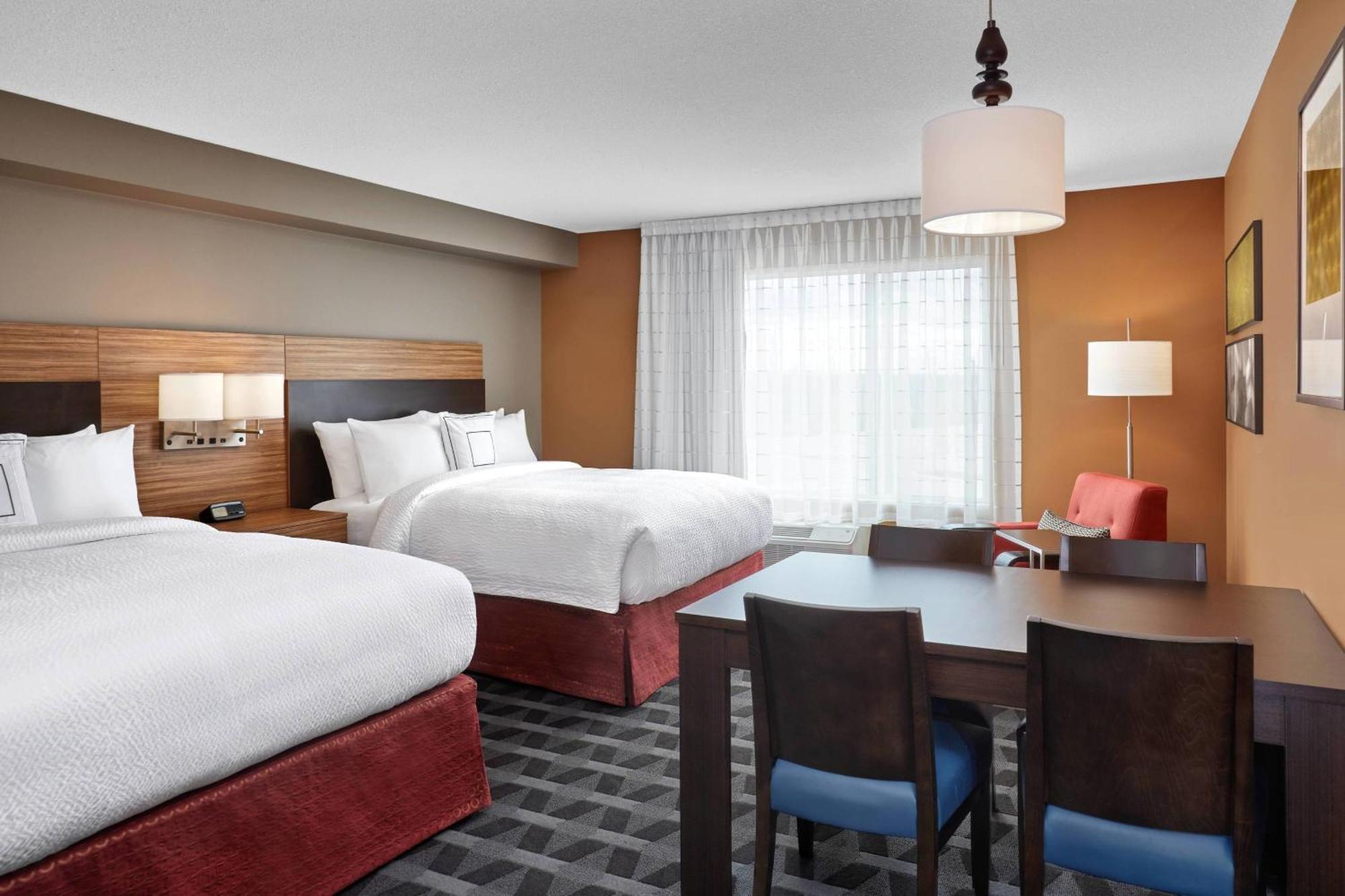 Towneplace Suites By Marriott Fort Mcmurray Bagian luar foto