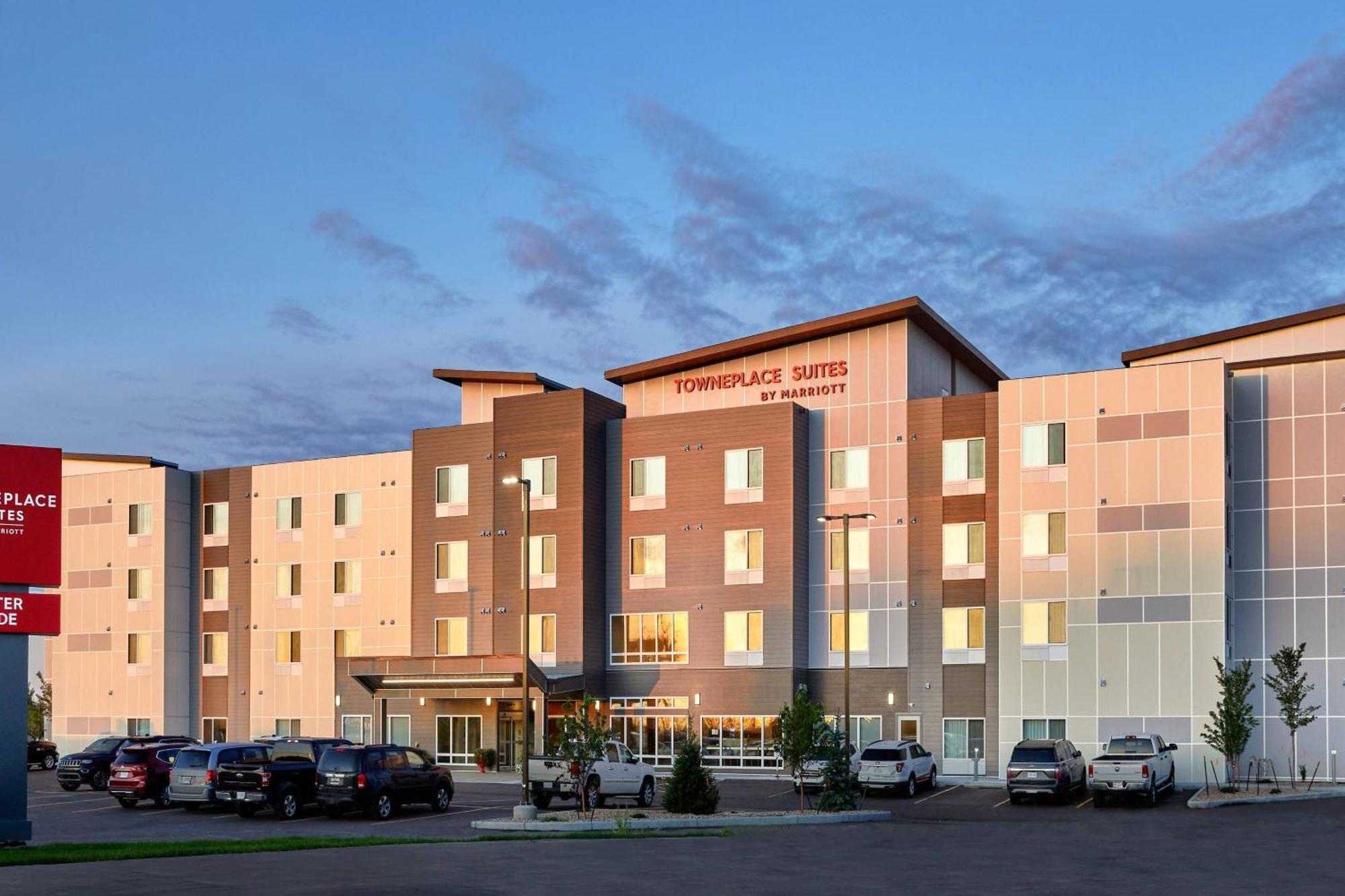 Towneplace Suites By Marriott Fort Mcmurray Bagian luar foto