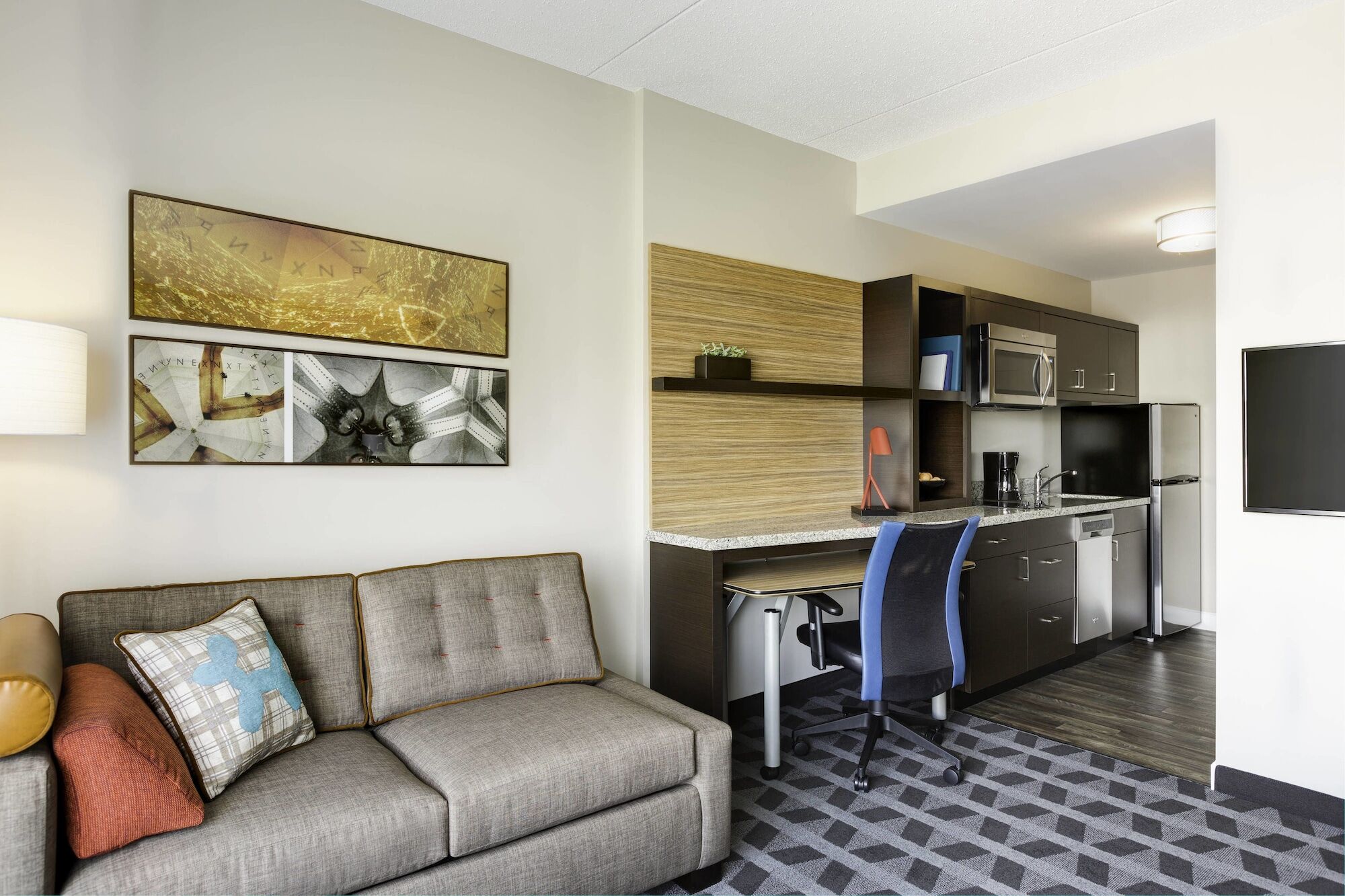 Towneplace Suites By Marriott Fort Mcmurray Bagian luar foto